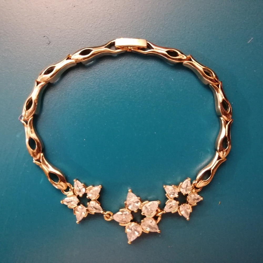 Gold bracelet